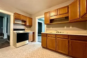 402 N 8th St, Kerkhoven, MN 56252 - Photo 5
