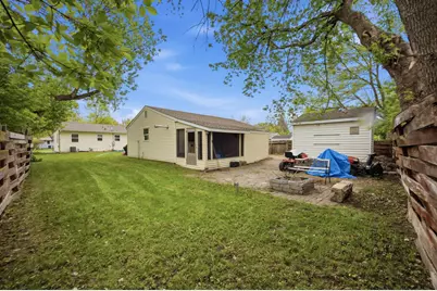 911 18th Street N, Moorhead, MN 56560 - Photo 3
