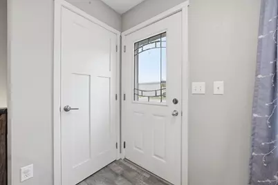911 18th Street N, Moorhead, MN 56560 - Photo 5