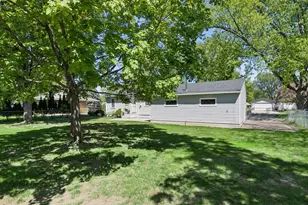8230 Clinton Ave S, Bloomington, MN 55420 - Photo 25