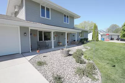 716 Eldridge Avenue E, Maplewood, MN 55117 - Photo 3