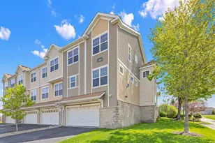 1802 Colonial Ln, Chanhassen, MN 55317 - Photo 27