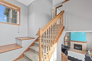 1802 Colonial Ln, Chanhassen, MN 55317 - Photo 13