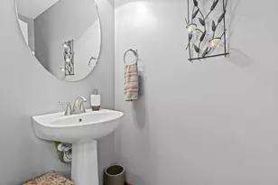 1802 Colonial Ln, Chanhassen, MN 55317 - Photo 23
