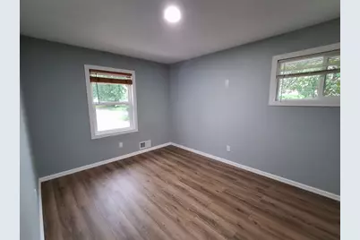 5637 Emerson Avenue N, Brooklyn Center, MN 55419 - Photo 11