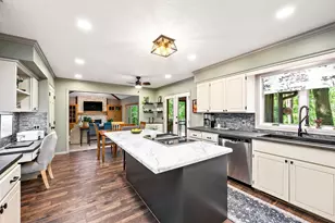 4769 White Oak Ct, Eagan, MN 55122 - Photo 9
