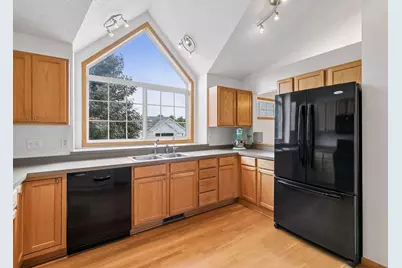 909 Basenji Curve, Shakopee, MN 55379 - Photo 15