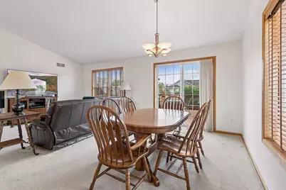 909 Basenji Curve, Shakopee, MN 55379 - Photo 9
