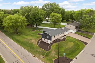18774 Jordan Trail, Lakeville, MN 55044 - Photo 3