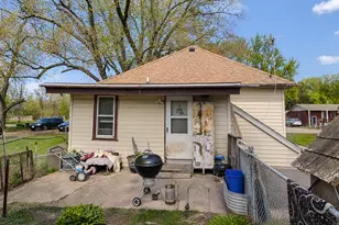 331 2nd Ave NW, Glenville, MN 56036 - Photo 3