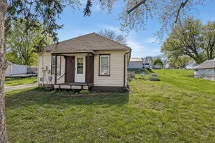 331 2nd Ave NW, Glenville, MN 56036 - Photo 1