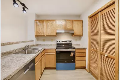 2225 Ranchview Lane N #7, Plymouth, MN 55447 - Photo 13