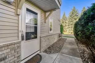 2225 Ranchview Ln N, Plymouth, MN 55447 - Photo 23