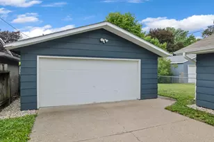 4155 W 8th St, Goodview, MN 55987 - Photo 17