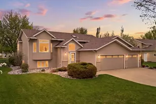 3327 46th Ave S, Fargo, ND 58104 - Photo 3