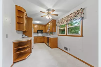 310 Lanewood Lane N, Plymouth, MN 55447 - Photo 11