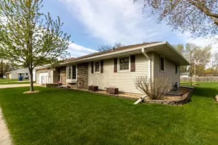 6 Hazelwood Ave, New Ulm, MN 56073 - Photo 35