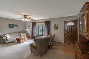 6 Hazelwood Ave, New Ulm, MN 56073 - Photo 3