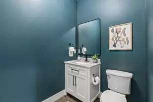 13222 Dahlgren Rd, Minnetonka, MN 55305 - Photo 17