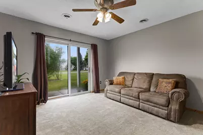 8701 Glasgow Lane, Saint Bonifacius, MN 55375 - Photo 13