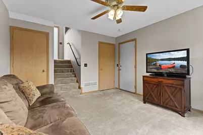 8701 Glasgow Lane, Saint Bonifacius, MN 55375 - Photo 15
