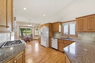 1668 Mackubin St, Saint Paul, MN 55117 - Photo 9