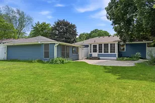 12 W 104th St, Bloomington, MN 55420 - Photo 43