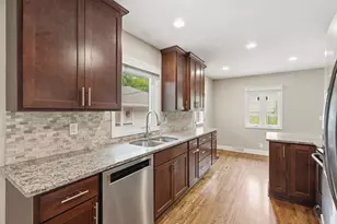12 W 104th St, Bloomington, MN 55420 - Photo 11