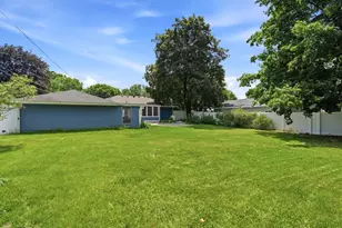 12 W 104th St, Bloomington, MN 55420 - Photo 49