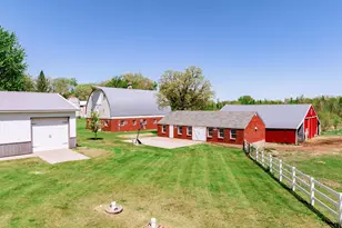 5976 Co Rd 141, Saint Augusta, MN 56301 - Photo 3