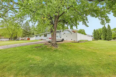 6847 8th Street Lane N, Oakdale, MN 55128 - Photo 3
