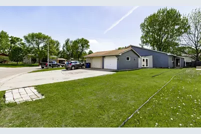 2321 Country Club Parkway, Moorhead, MN 56560 - Photo 3