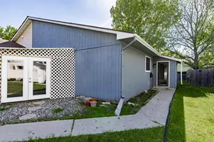 2321 Country Club Pkwy, Moorhead, MN 56560 - Photo 7