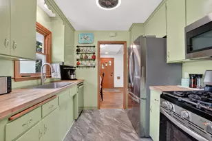 5252 Xerxes Ave N, Minneapolis, MN 55430 - Photo 9