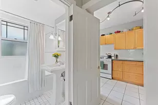 586 Ashland Ave, Saint Paul, MN 55102 - Photo 27
