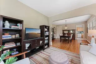 586 Ashland Ave, Saint Paul, MN 55102 - Photo 15