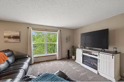 5135 Farnham Drive N, Hugo, MN 55038 - Photo 5