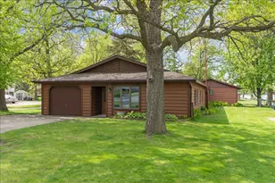 605 Chinook Ave SW, Avon, MN 56310 - Photo 1