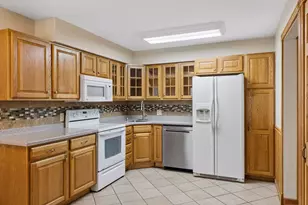 152 Avignon Ct, Woodbury, MN 55125 - Photo 3
