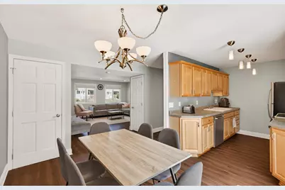 1473 Goodwin Avenue N, Oakdale, MN 55128 - Photo 3
