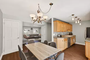 1473 Goodwin Ave N, Oakdale, MN 55128 - Photo 3