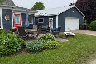315 W Fillmore Ave, Mabel, MN 55954 - Photo 3