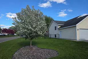 3274 12th Ave, Anoka, MN 55303 - Photo 9