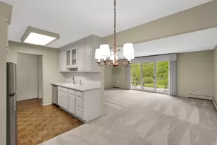 4360 Brookside Ct, Edina, MN 55436 - Photo 9