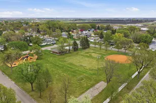 621 19th St N, Moorhead, MN 56560 - Photo 7