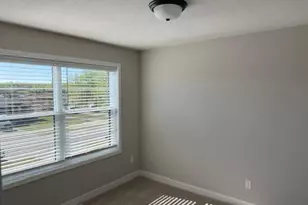 10554 Robinwood Rd, Chaska, MN 55318 - Photo 5