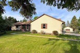 608 Pinetree Dr, Perham, MN 56573 - Photo 9