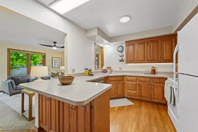 881 Pandora Drive NE, Fridley, MN 55432 - Photo 5