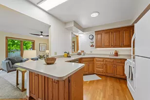 881 Pandora Dr NE, Fridley, MN 55432 - Photo 5
