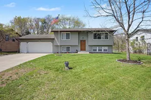 12917 Saratoga Ln N, Champlin, MN 55316 - Photo 5